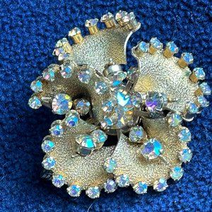 Vintage Gold Tone and Rhinestone Pinwheel Flower Brooch/Pendant